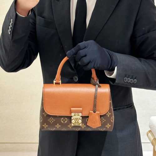 c161b883b9ce0d37e34adb46bd4bb5b6